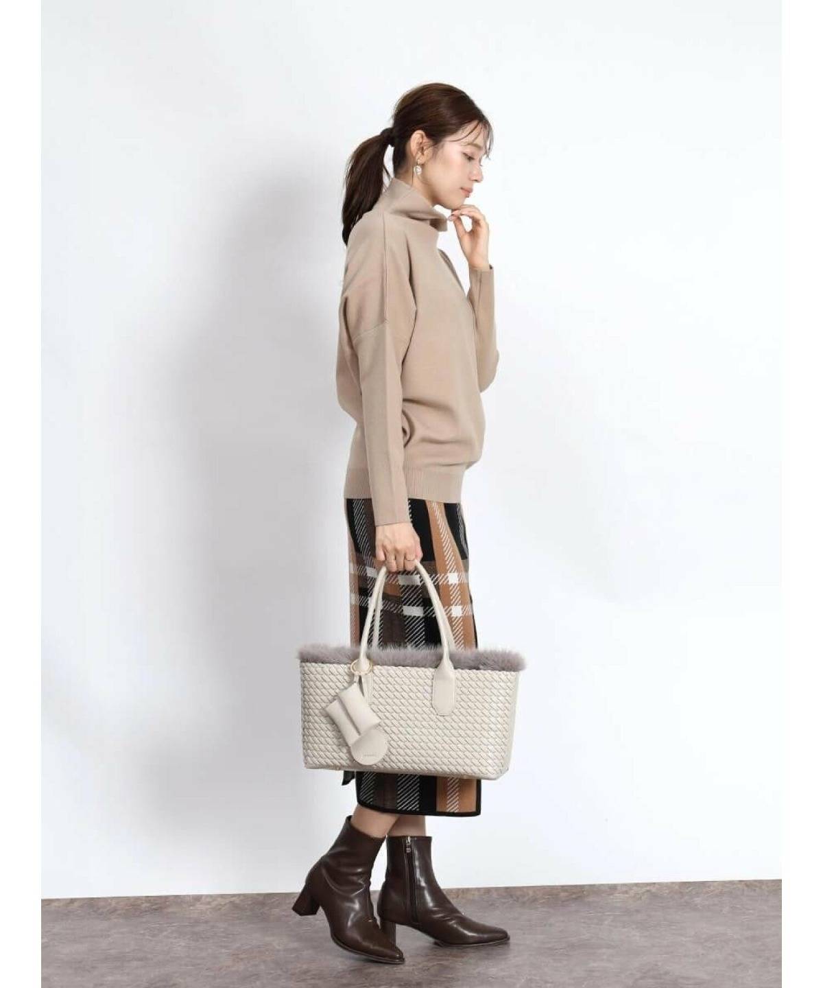 春の寒い日 コーデ カゴバッグ スカート