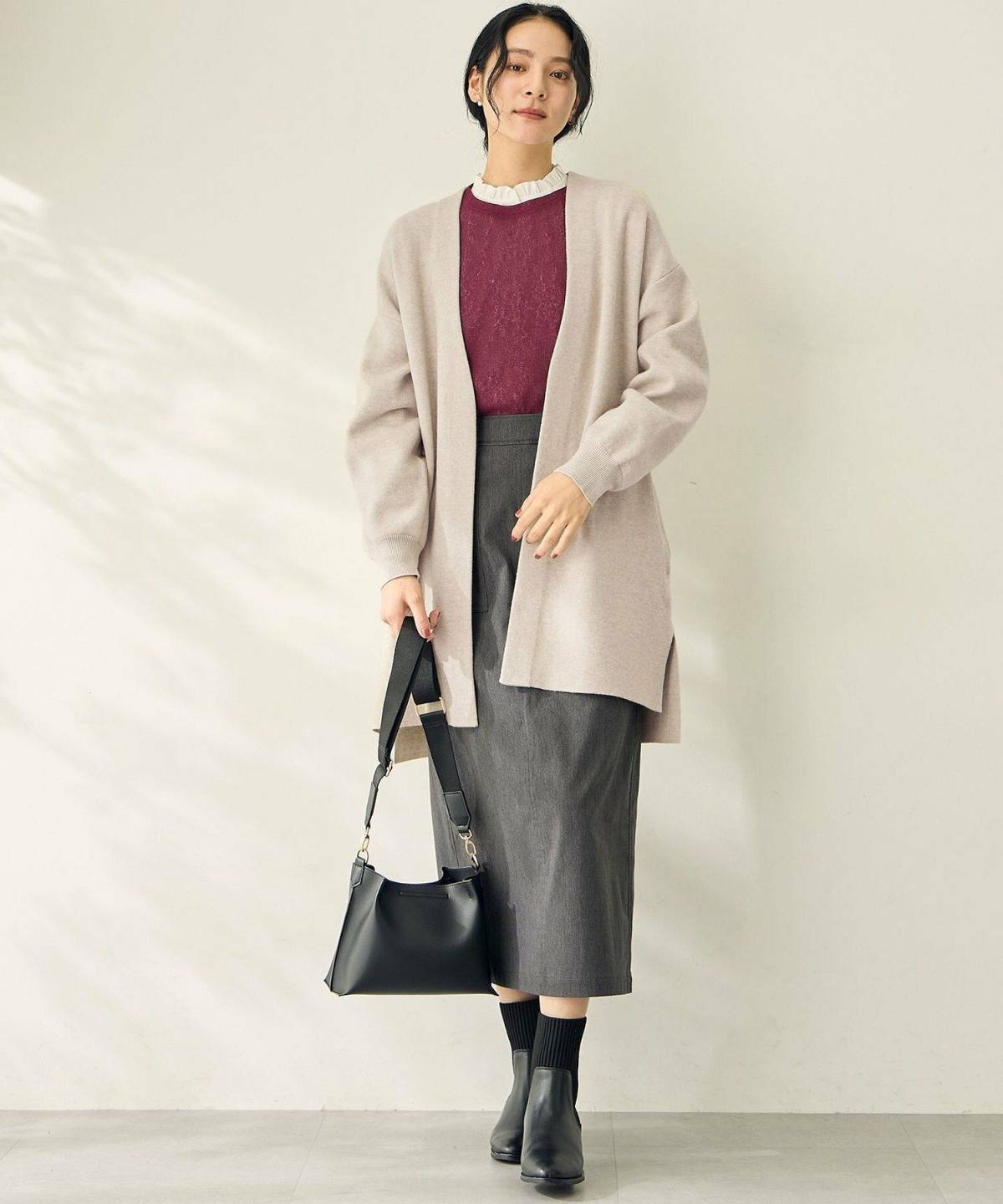 春の寒い日 コーデ ロングカーディガン スカート