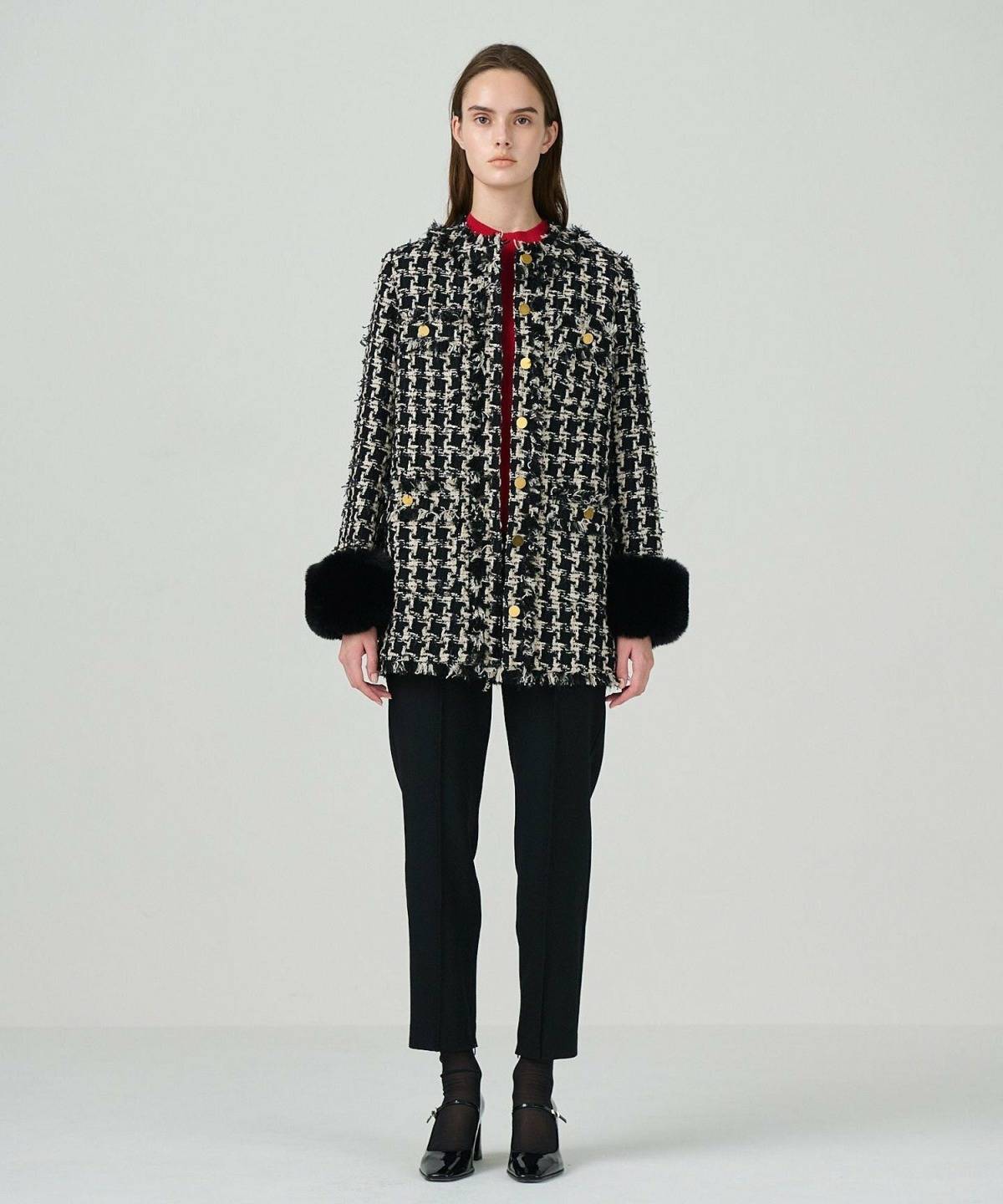 黒スキニーパンツ冬コーデ ツイードコート