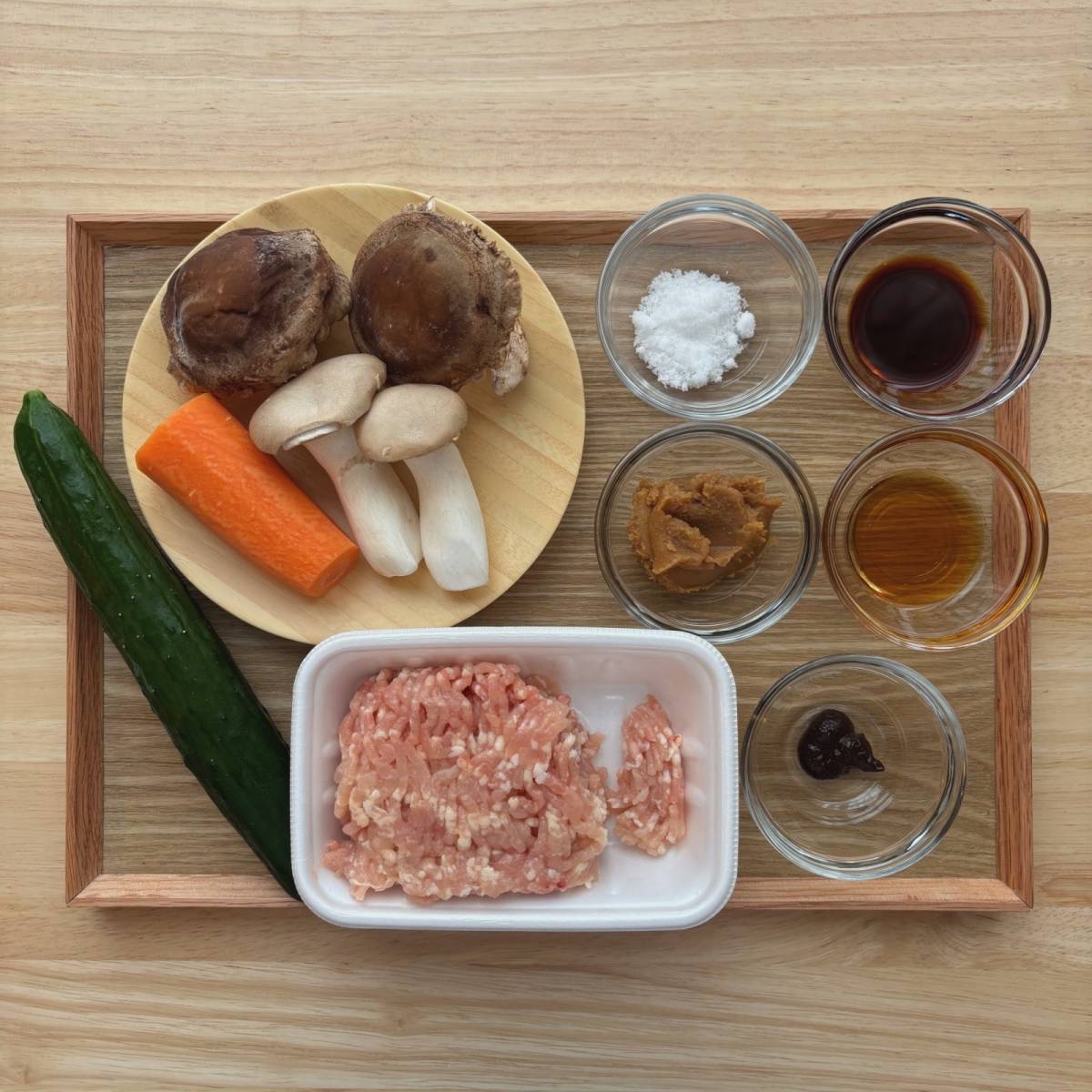 JAグループ公式の「キノコとにんじん入り肉味噌」のレシピ