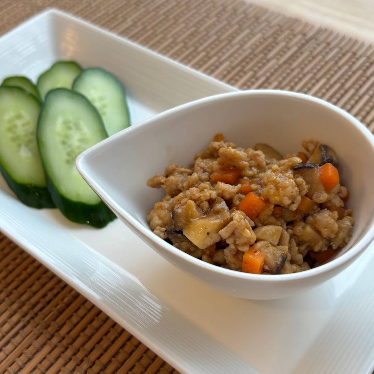 JAグループ公式の「キノコとにんじん入り肉味噌」のレシピ