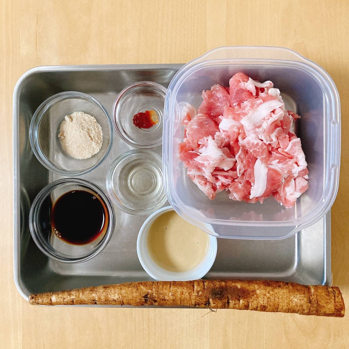 JAグループ公式の「ゴボウと房総ポークのラッカセイ和え」のレシピ