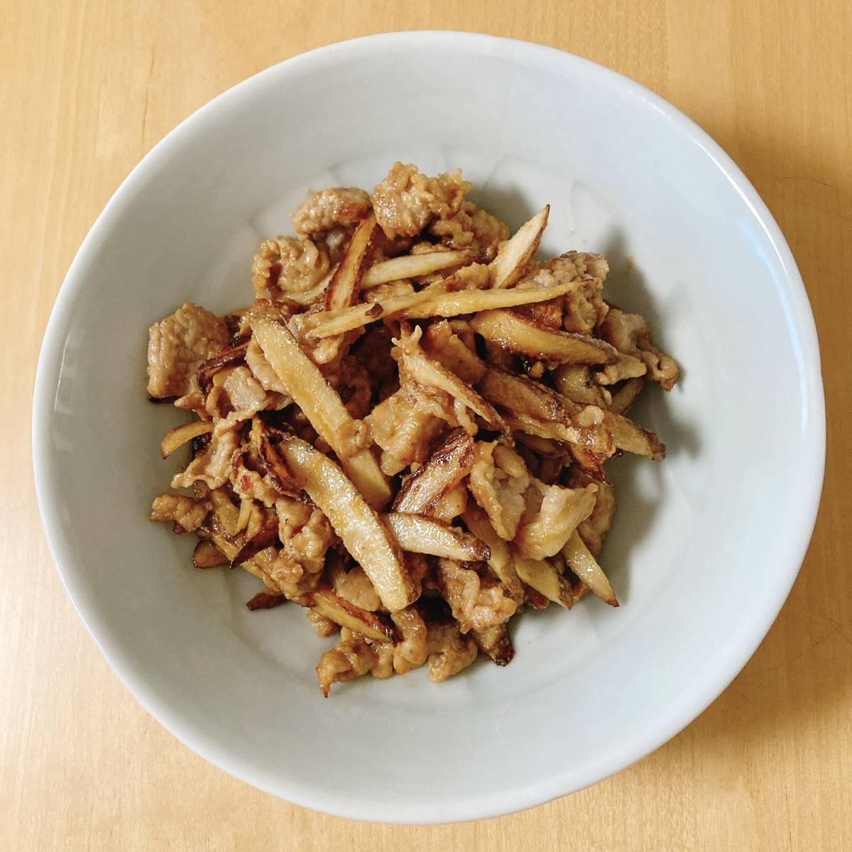 JAグループ公式の「ゴボウと房総ポークのラッカセイ和え」のレシピ