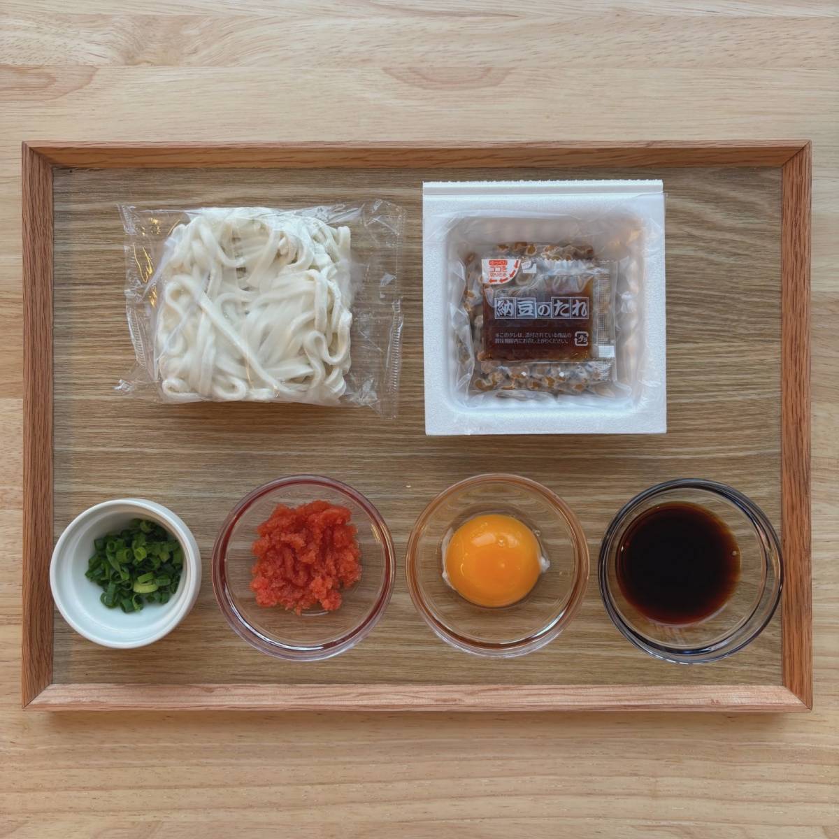 タカノフーズ公式の「釜玉納豆うどん」のレシピ