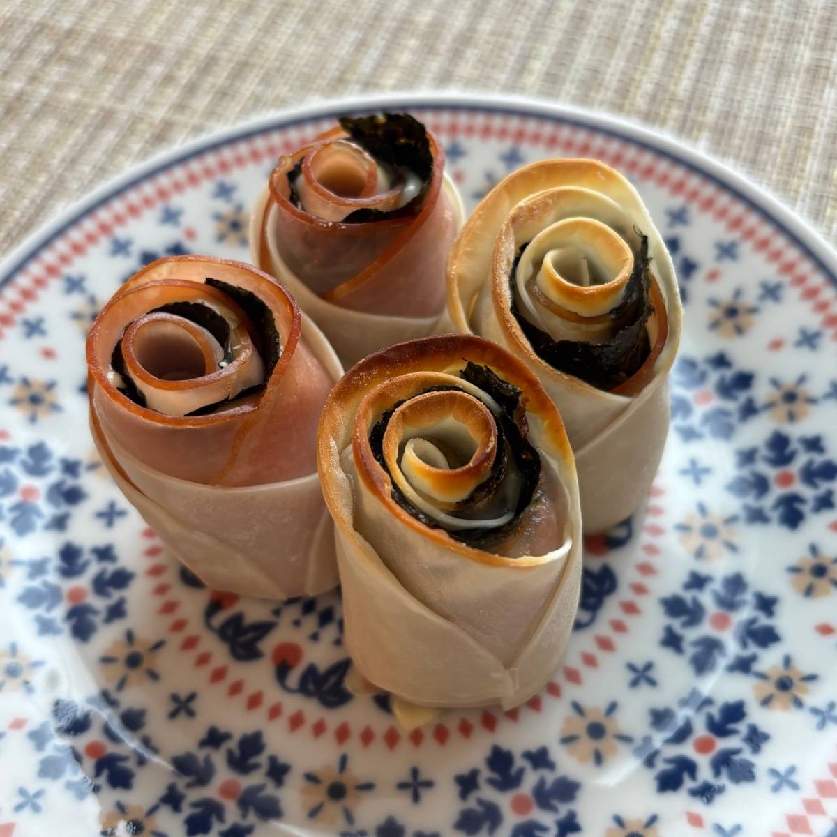 モランボン公式の「薔薇のハムとチーズロール」のレシピ