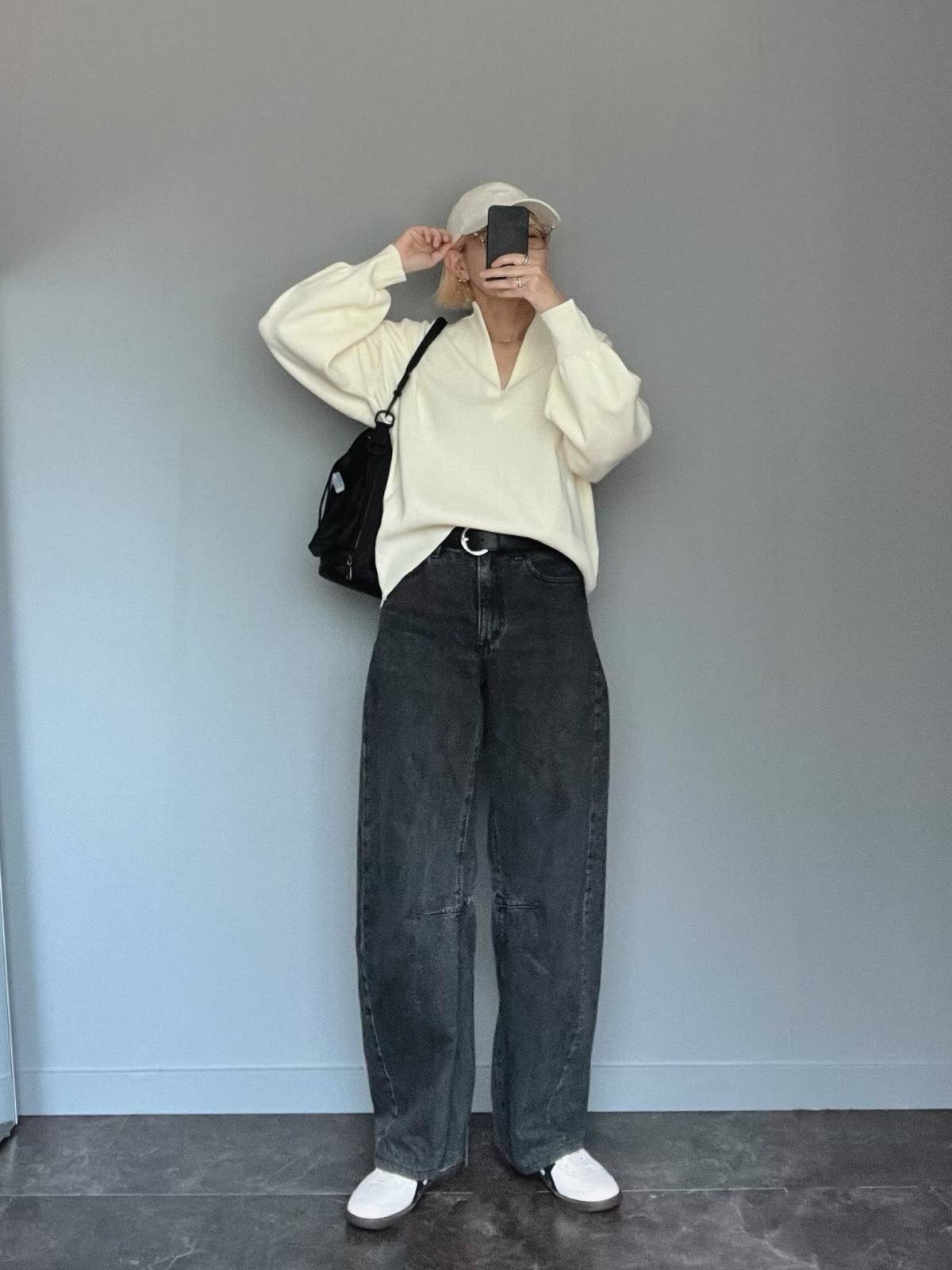 モノトーンコーデでメリハリを出す！