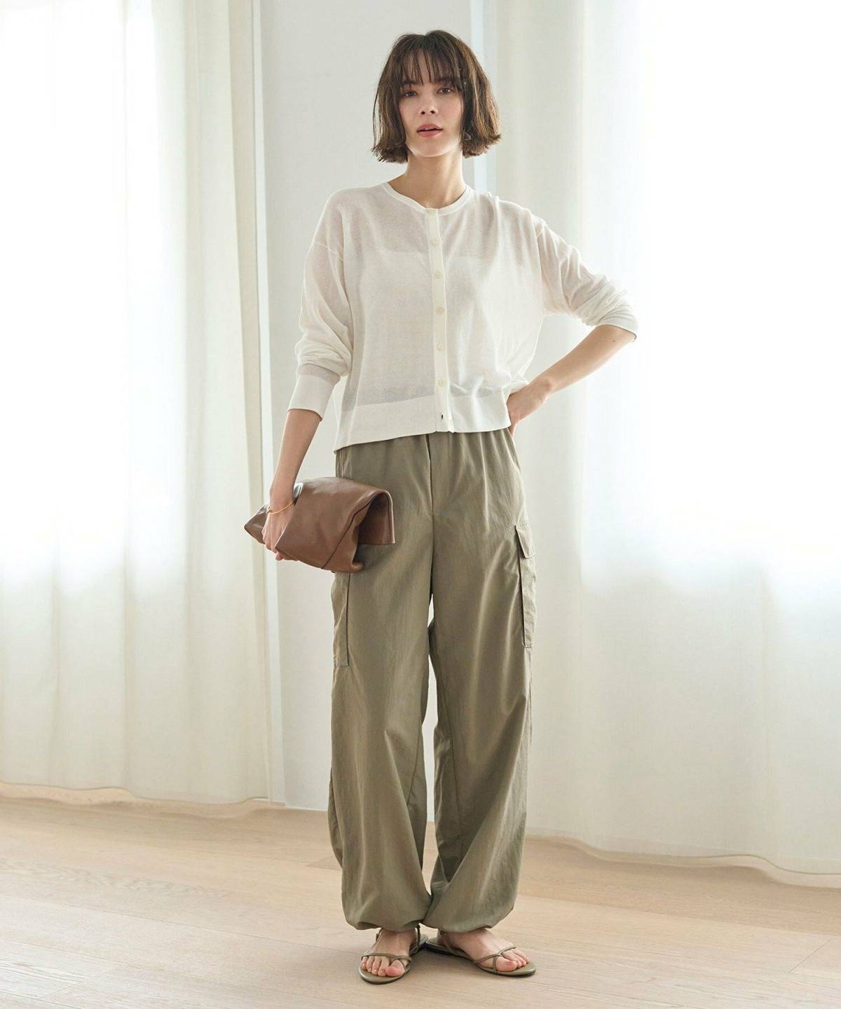 30代 きれいめ カーゴパンツ コーデ カーディガン