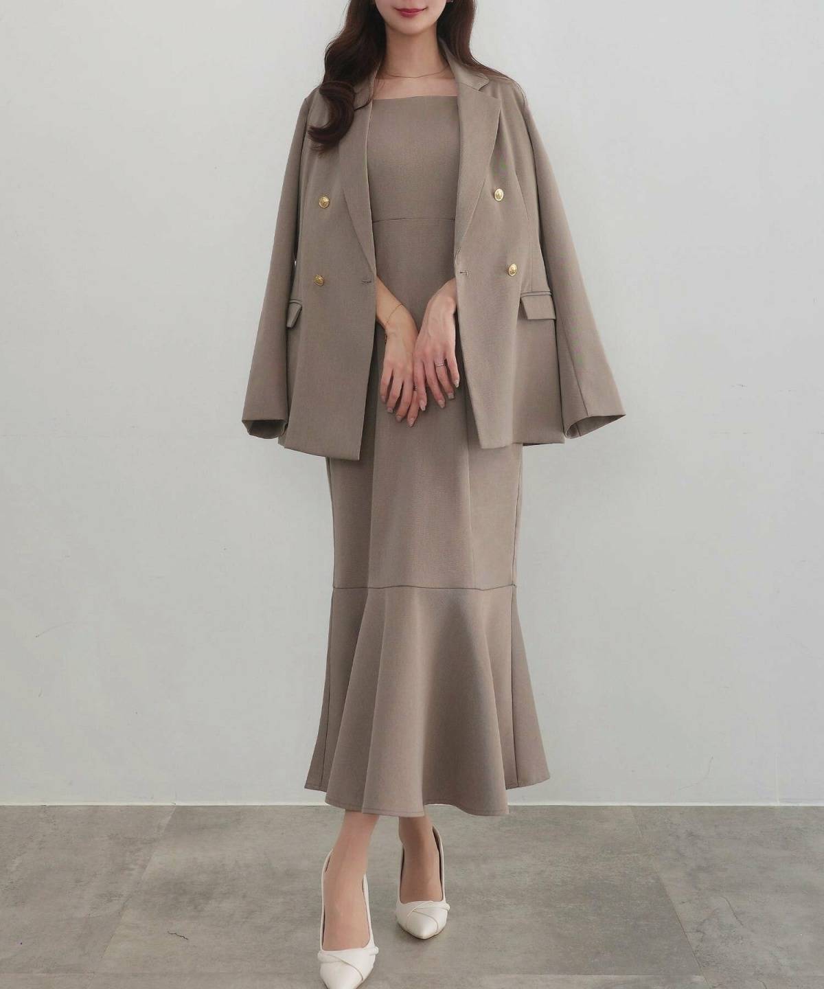 レディースのテーラードジャケットコーデ ワンピース