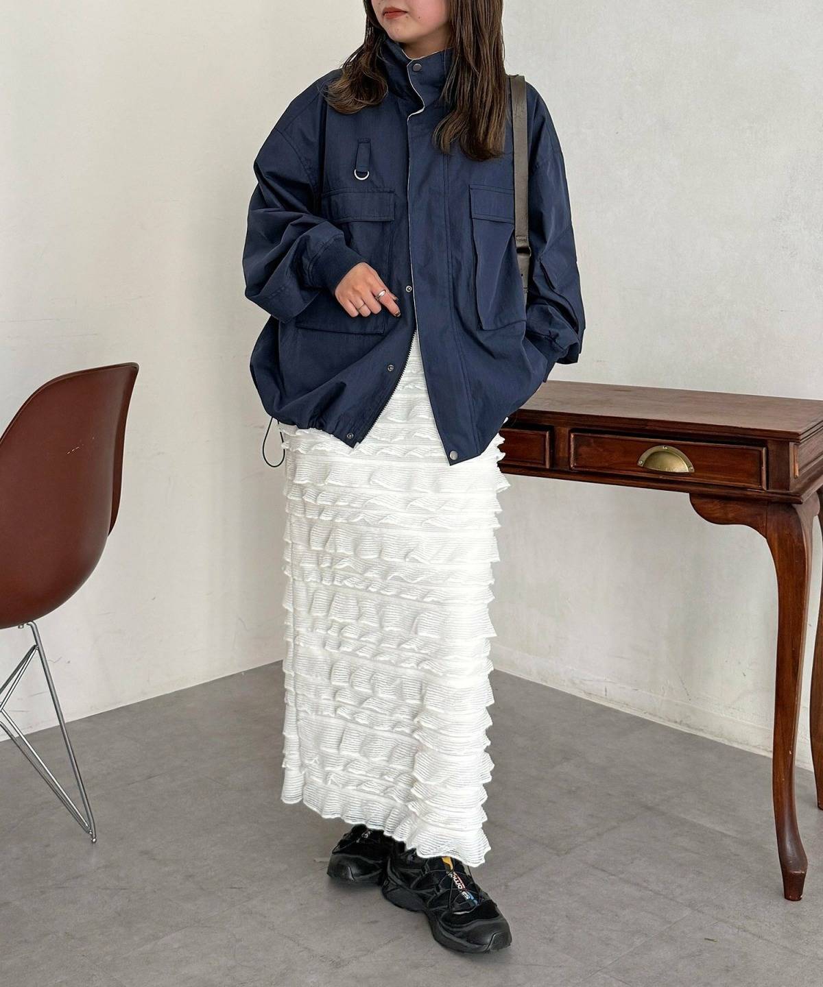 白スカート冬コーデ ブルゾン