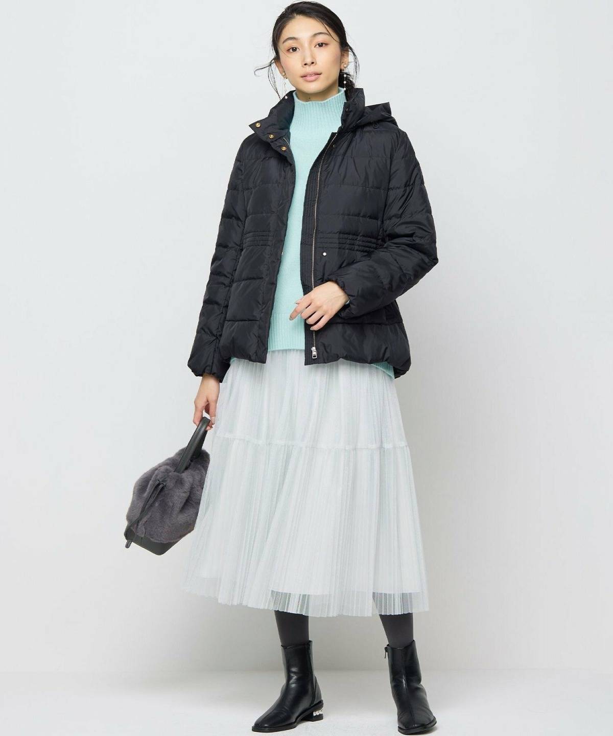 白スカート冬コーデ カラーニット