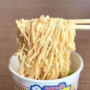 もう3回も食べてる。【日清】の期間限定商品がとてつもないウマさだよ