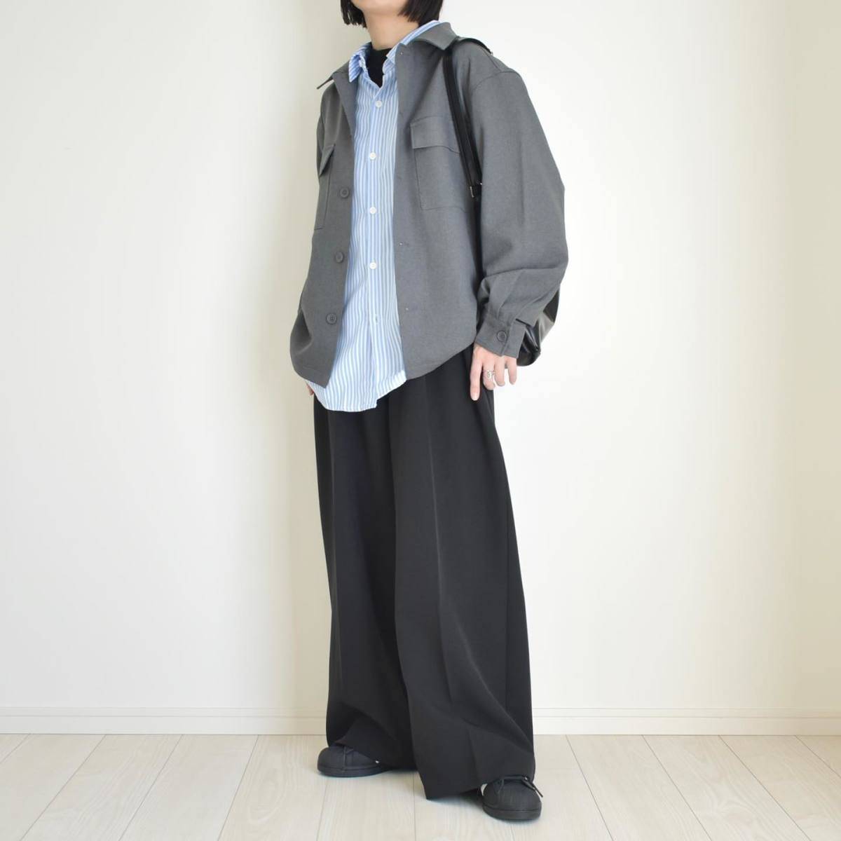 シャツ×オーバーシャツでカジュアルに♪