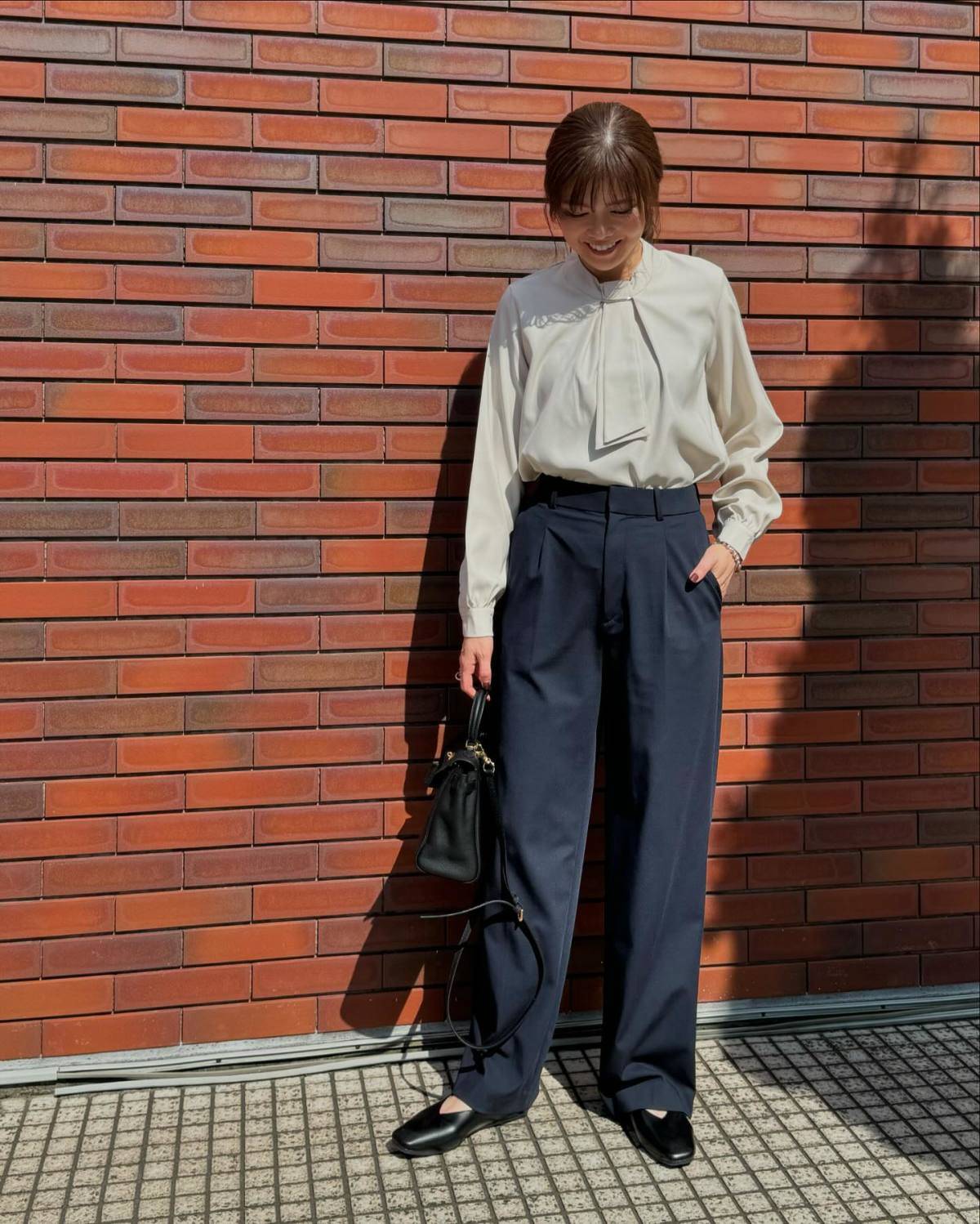 リボンブラウス×ワイドパンツ