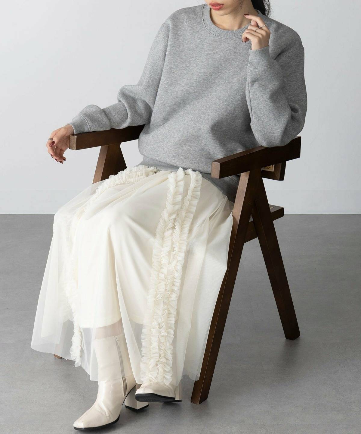 3月の東京 スウェット×フレアスカートコーデ