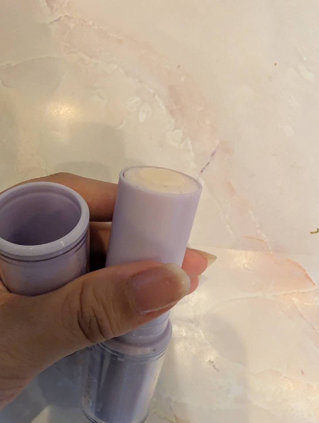 illuNのCollagen moisture core stick