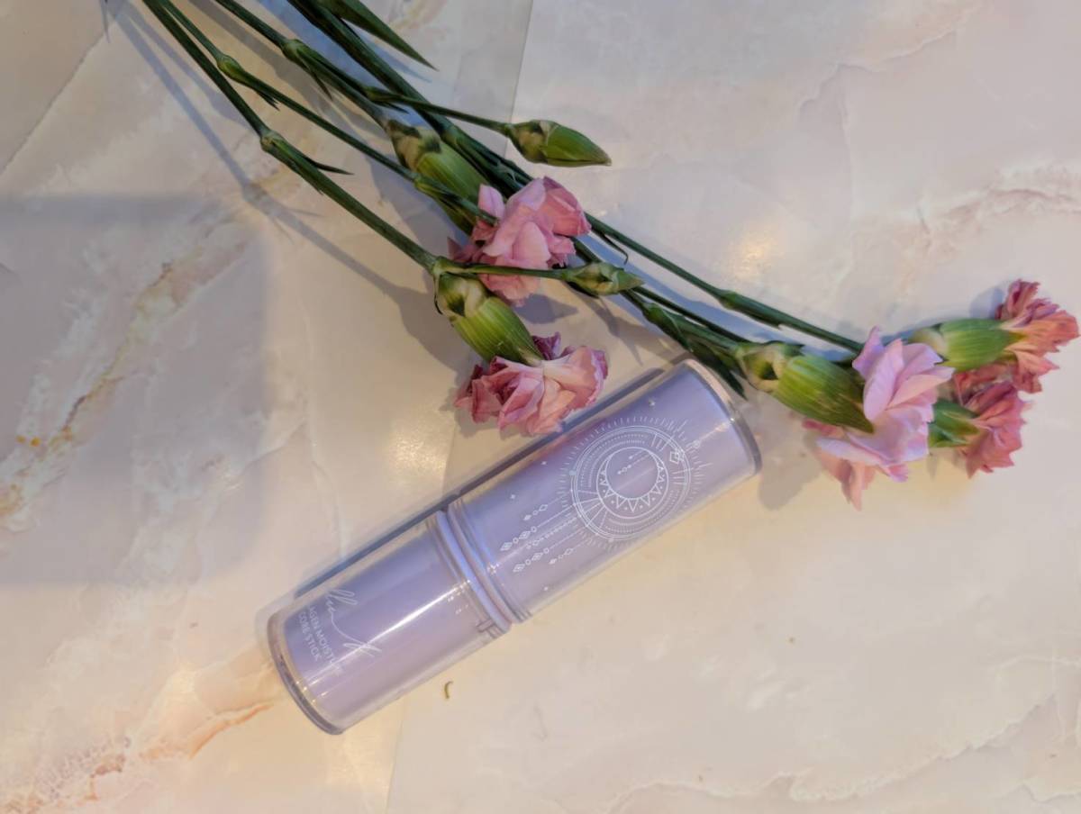 illuNのCollagen moisture core stick