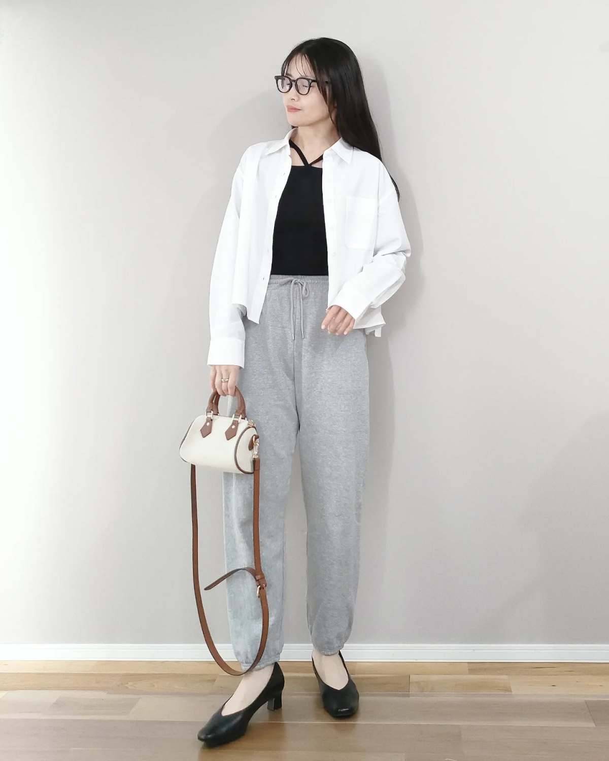 スウェットパンツを合わせる♪
