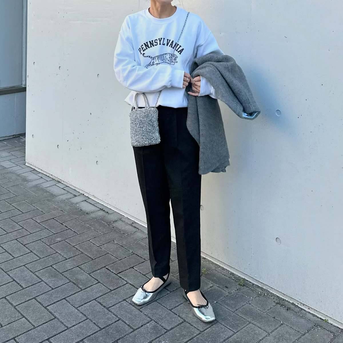 小物でメタリックカラーを取り入れる♪