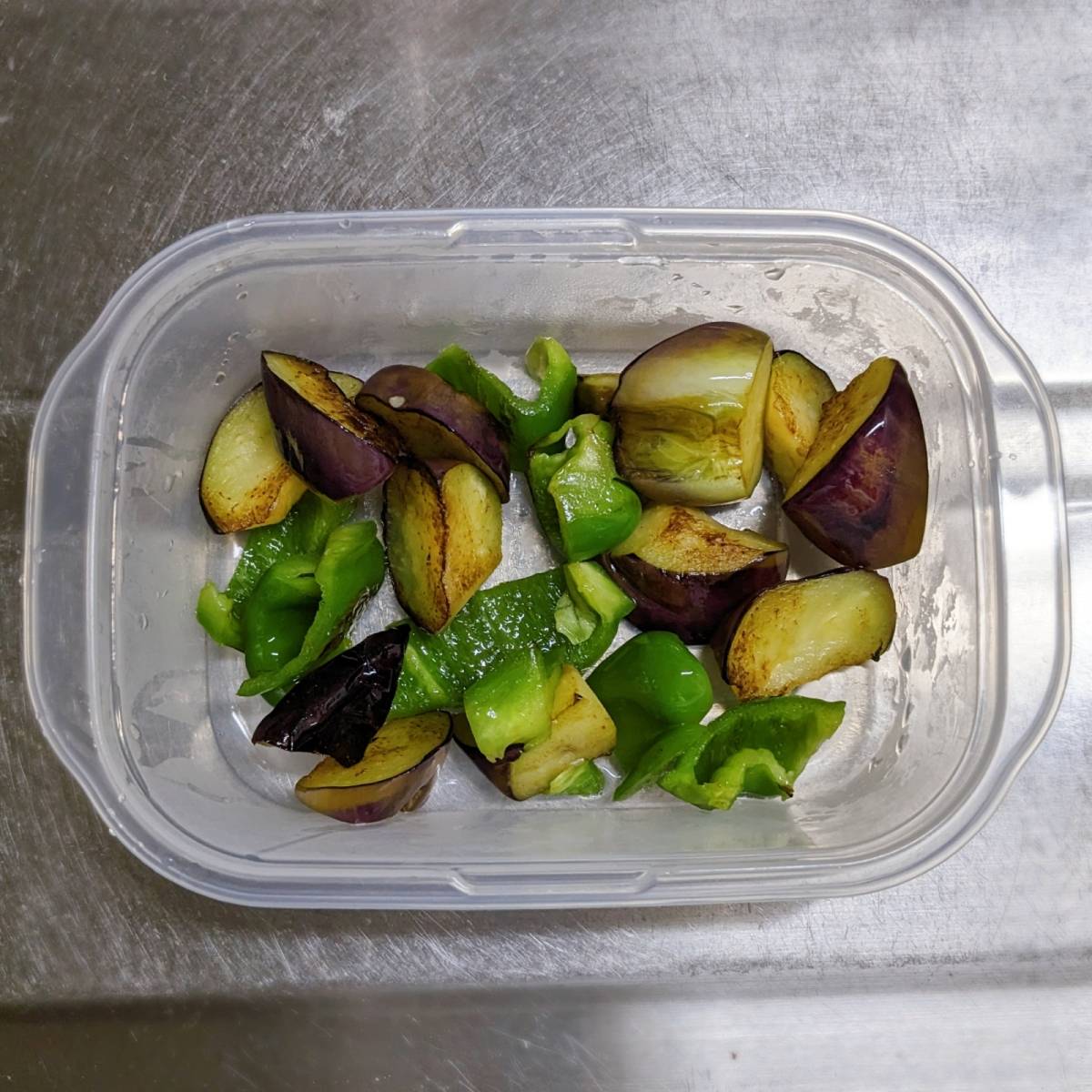 JAグループ公式の「茄子ピーマンの香り炒め煮」のレシピ