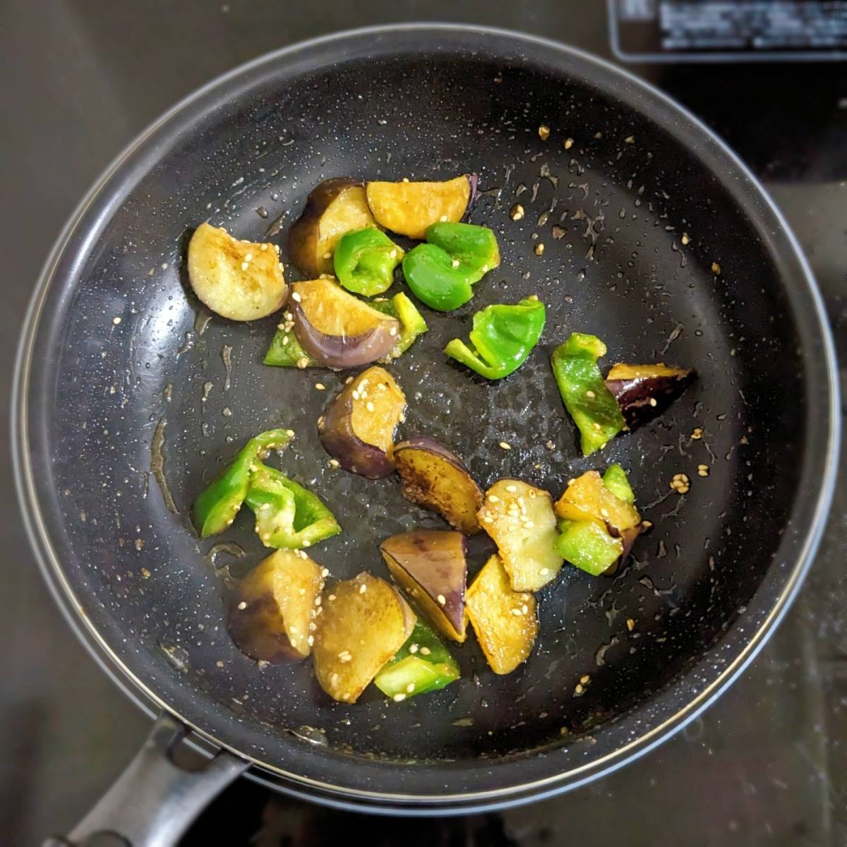 JAグループ公式の「茄子ピーマンの香り炒め煮」のレシピ