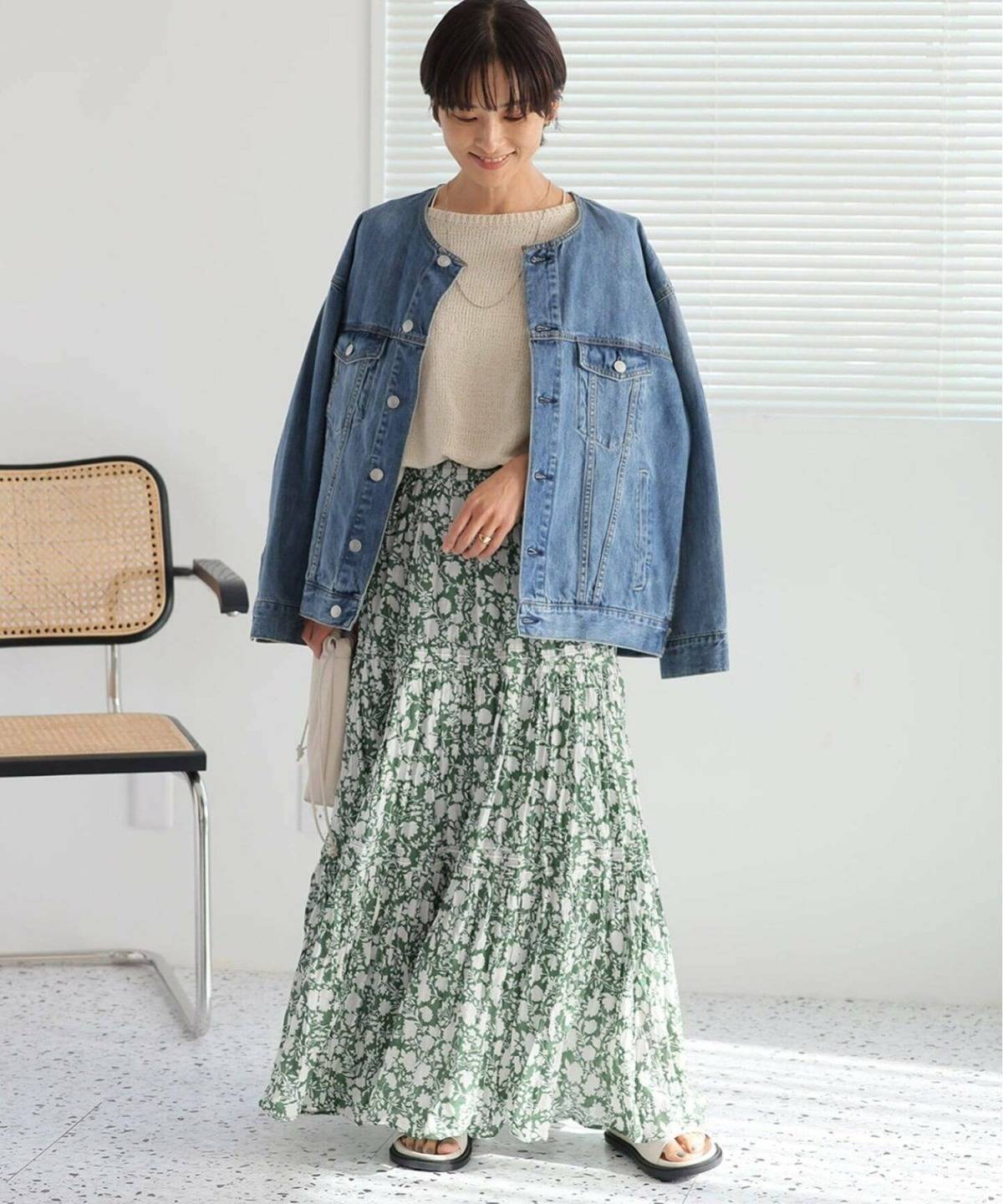 デニムジャケット×花柄スカート　30代向けお花見コーデ