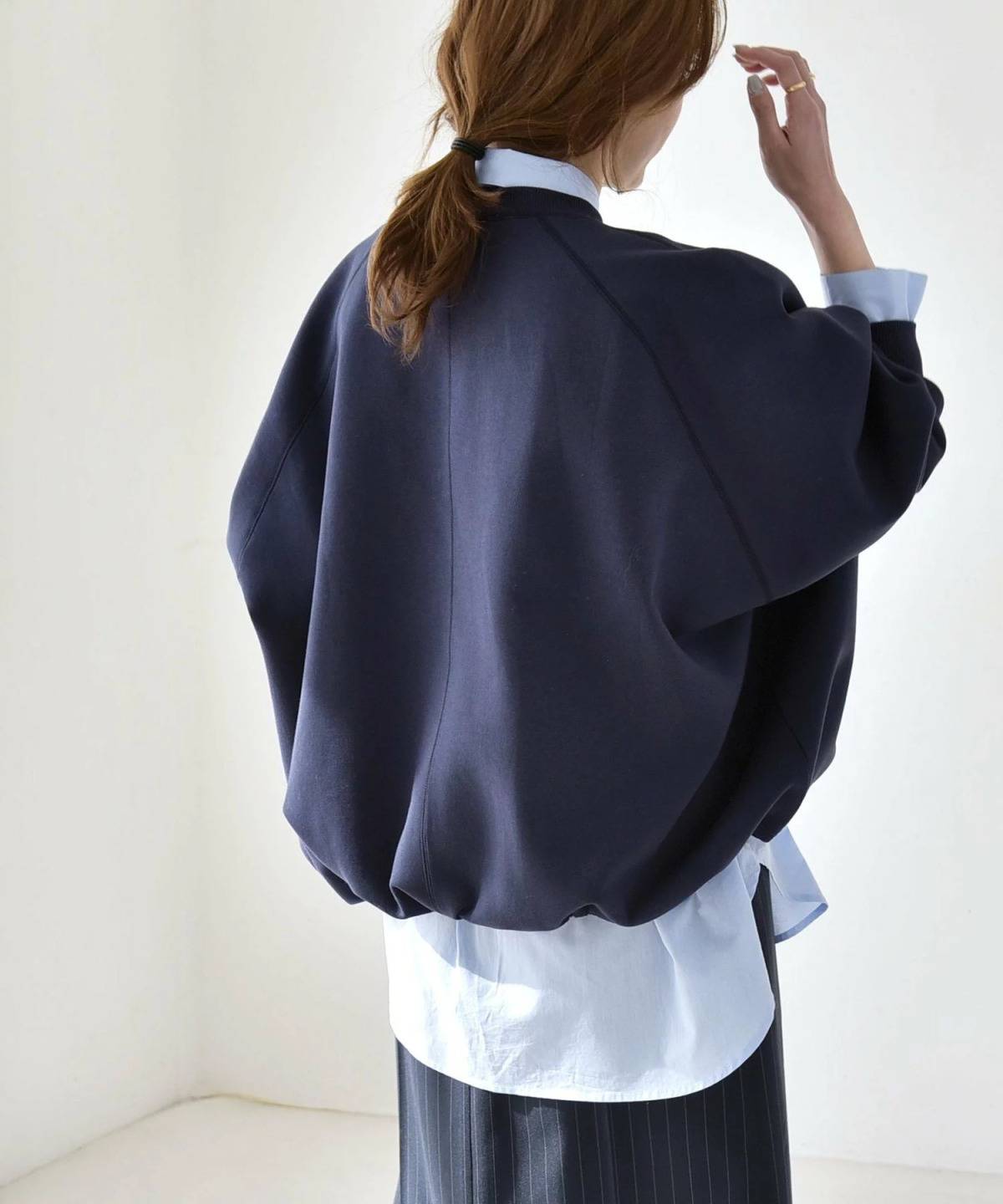 quaranciel:<洗濯機可能>ポンチ ドロスト ルーズ プルオーバー　BackStyle