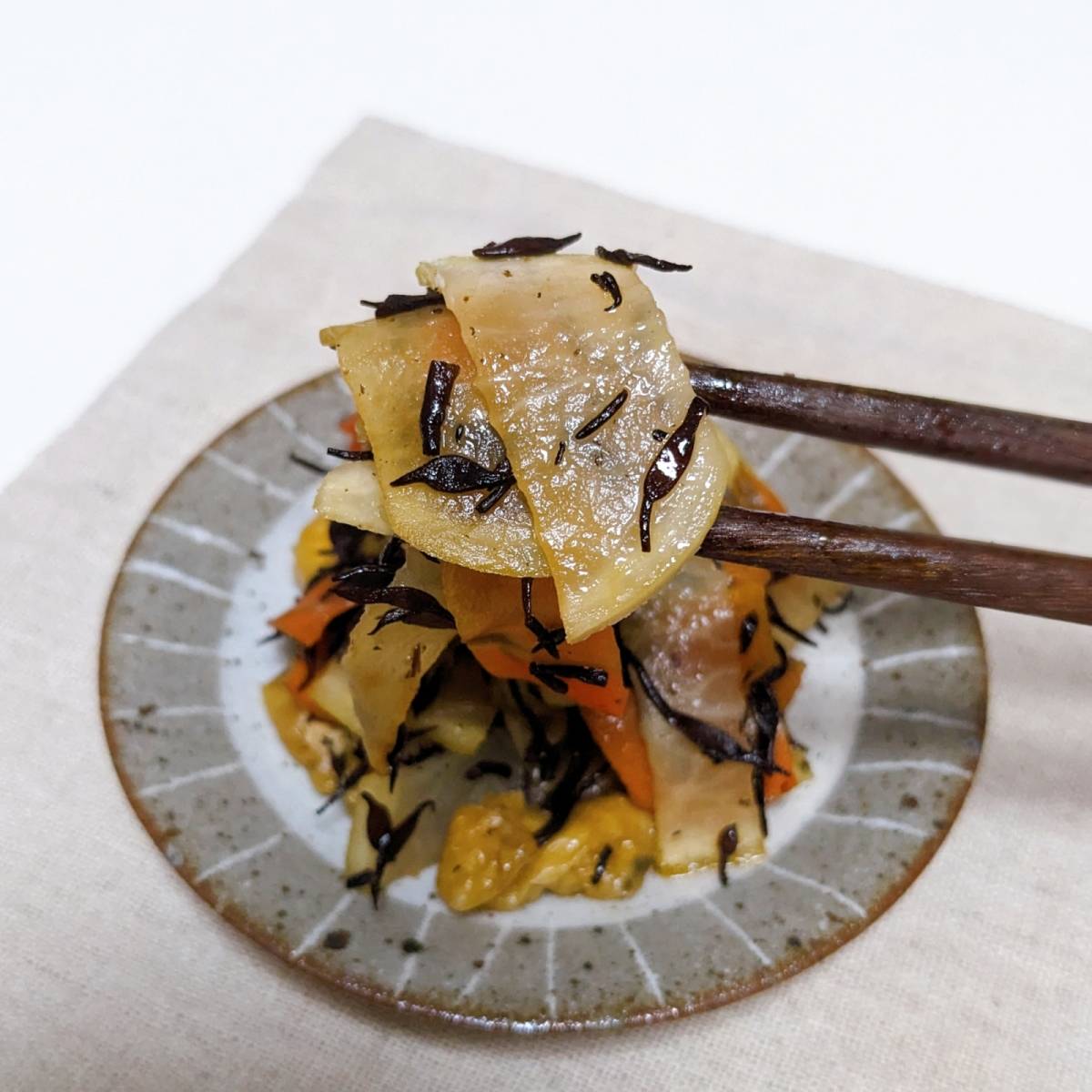 JAグループ公式の「大根とひじき油揚げのきんぴら風」のレシピ