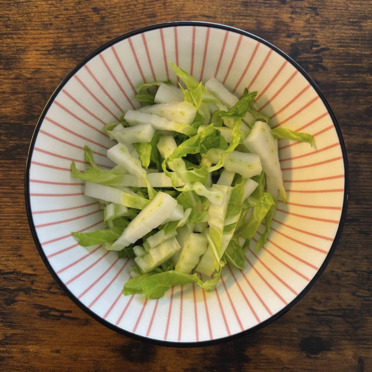 JAグループ公式の「ポテトチップス入り♪白菜サラダ」のレシピ