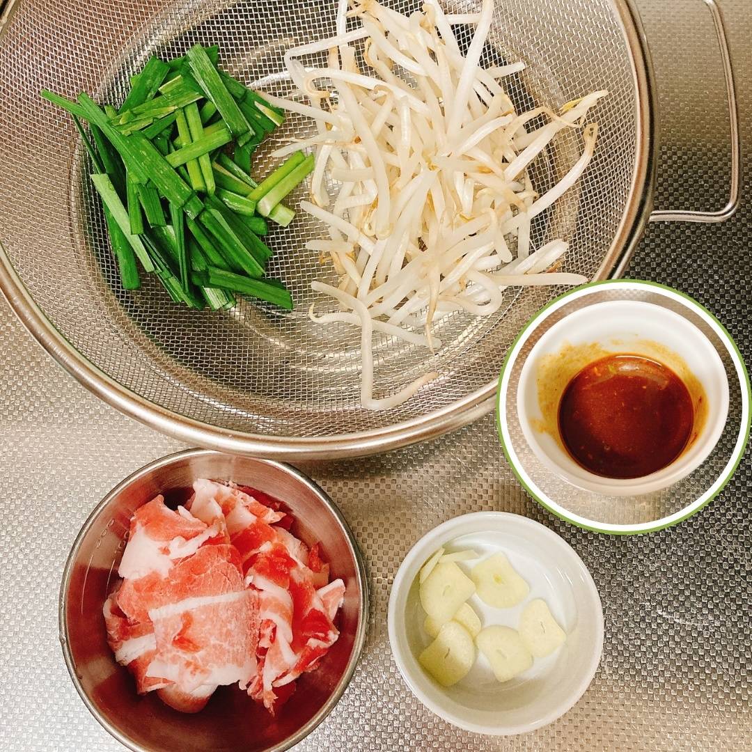 サッポロ一番公式の「パッタイ風みそ焼きそば」のレシピ