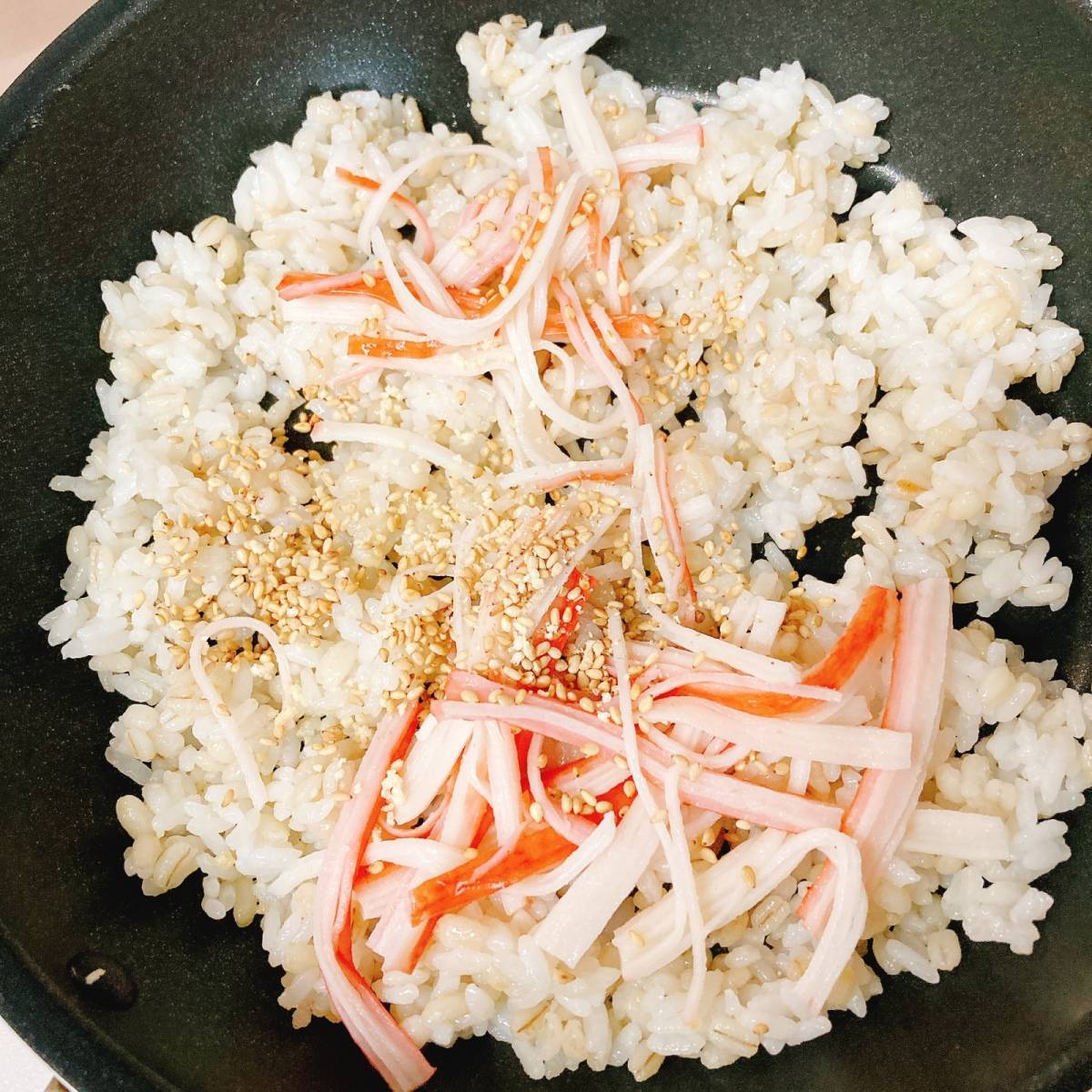 いちまさ公式の「玄米とカニかまのレタスチャーハン」のレシピ