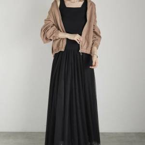 ピンクベージュの服はどう着る？合う色は？マネしたいおすすめコーデ12選