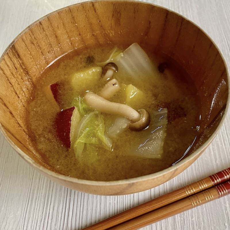 JAグループ公式の「ほっこり♪暖まるスープ♪白菜とさつまいものお味噌汁」のレシピ