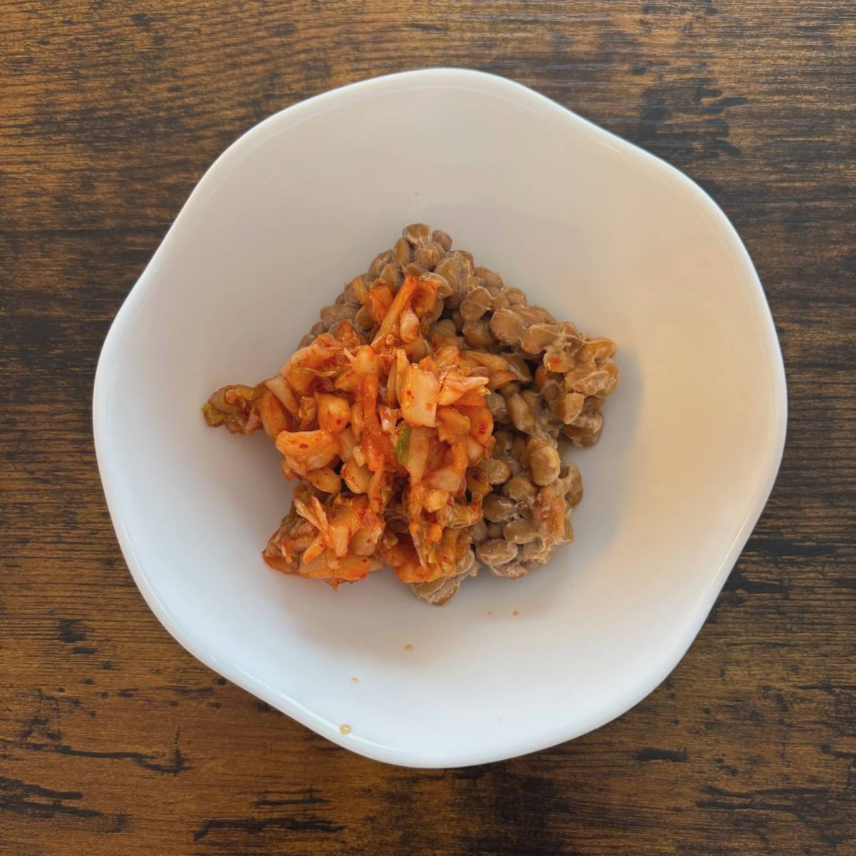 タカノフーズ公式の「キムチ納豆やっこ」のレシピ