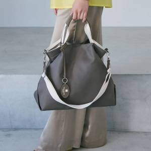 「とにかく大容量」「最高にセンスいい」機能性＆上品さで選ぶのが◎大人女子が持つべきバッグ3選【2026年3月版】