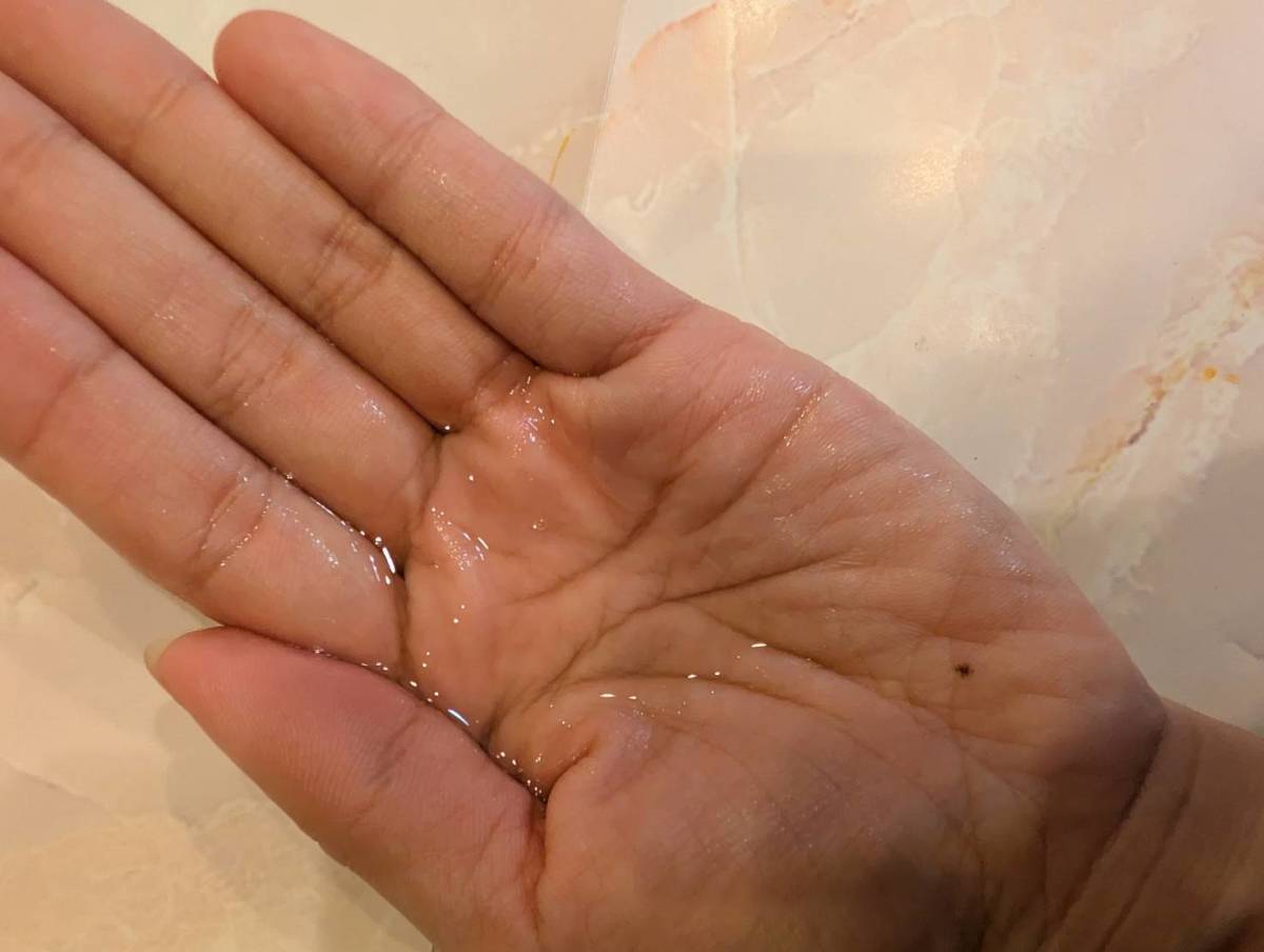 EARTHCHILD(アースチャイルド)フェイシャルオイルパック [美容オイル]を手に取ったところ