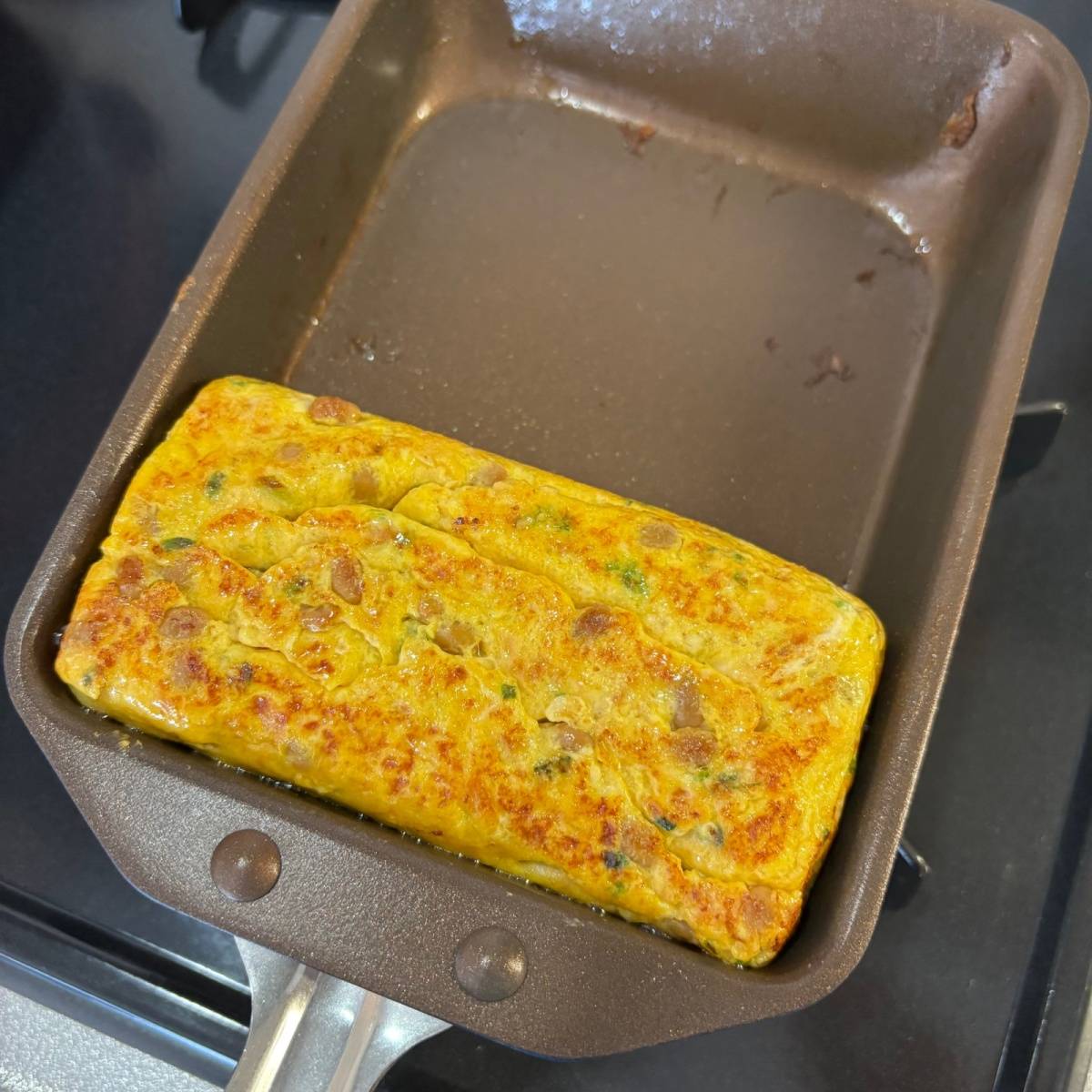 タカノフーズ公式の「納豆と豆腐のふわふわだし巻き卵」のレシピ