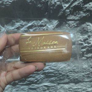 ビジュが良くて手土産に最適♪チョコの厚みずっしりのショコラサンド