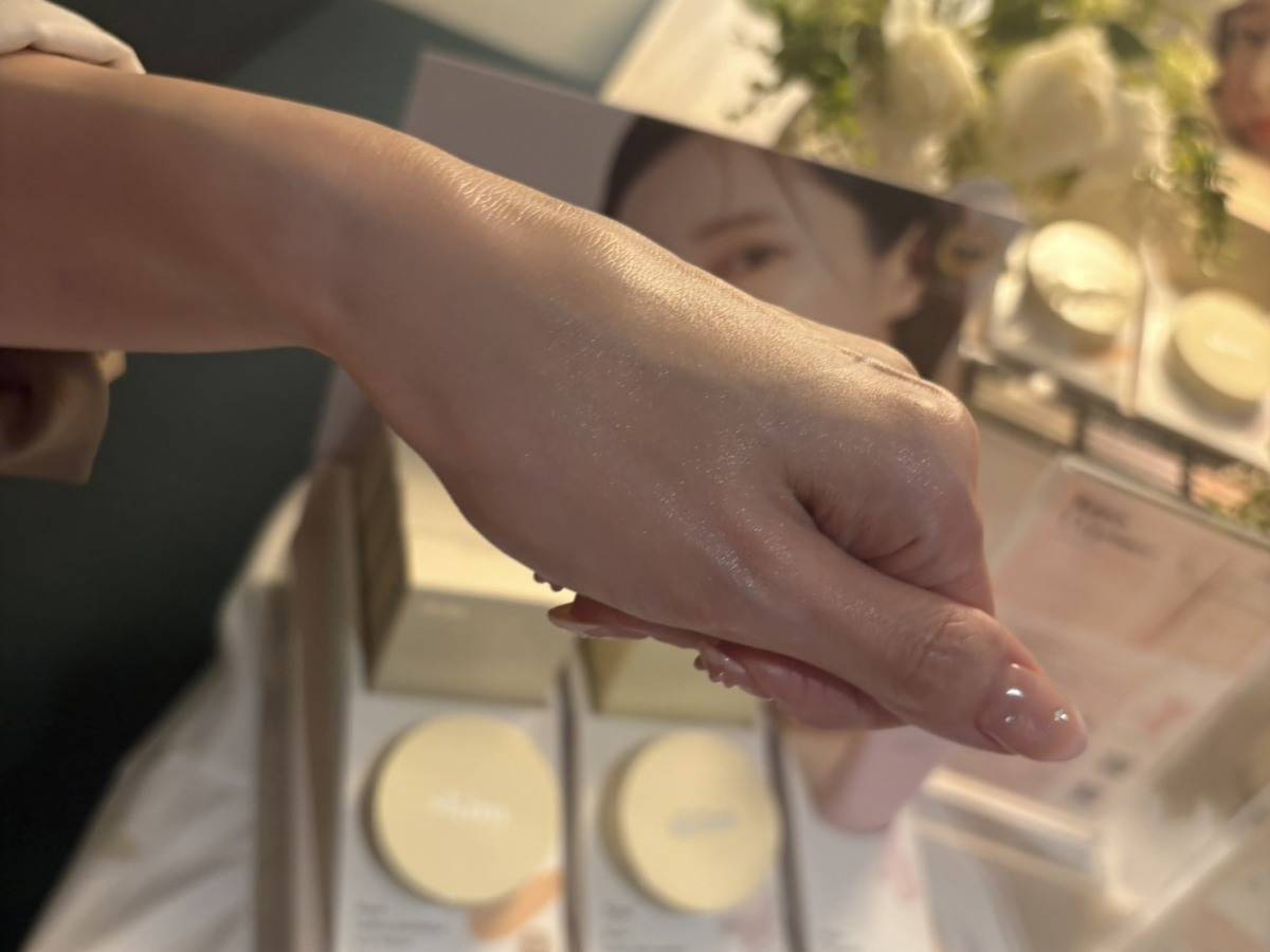 Repos UV primerとRepos cushion foundation