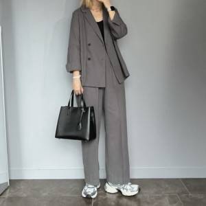 【2026年3月】センスいい人は、こう合わせる！おすすめスニーカーコーデ5選