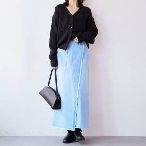 「デニムスカート」を冬コーデにも取り入れて♡おしゃれな着こなし12選