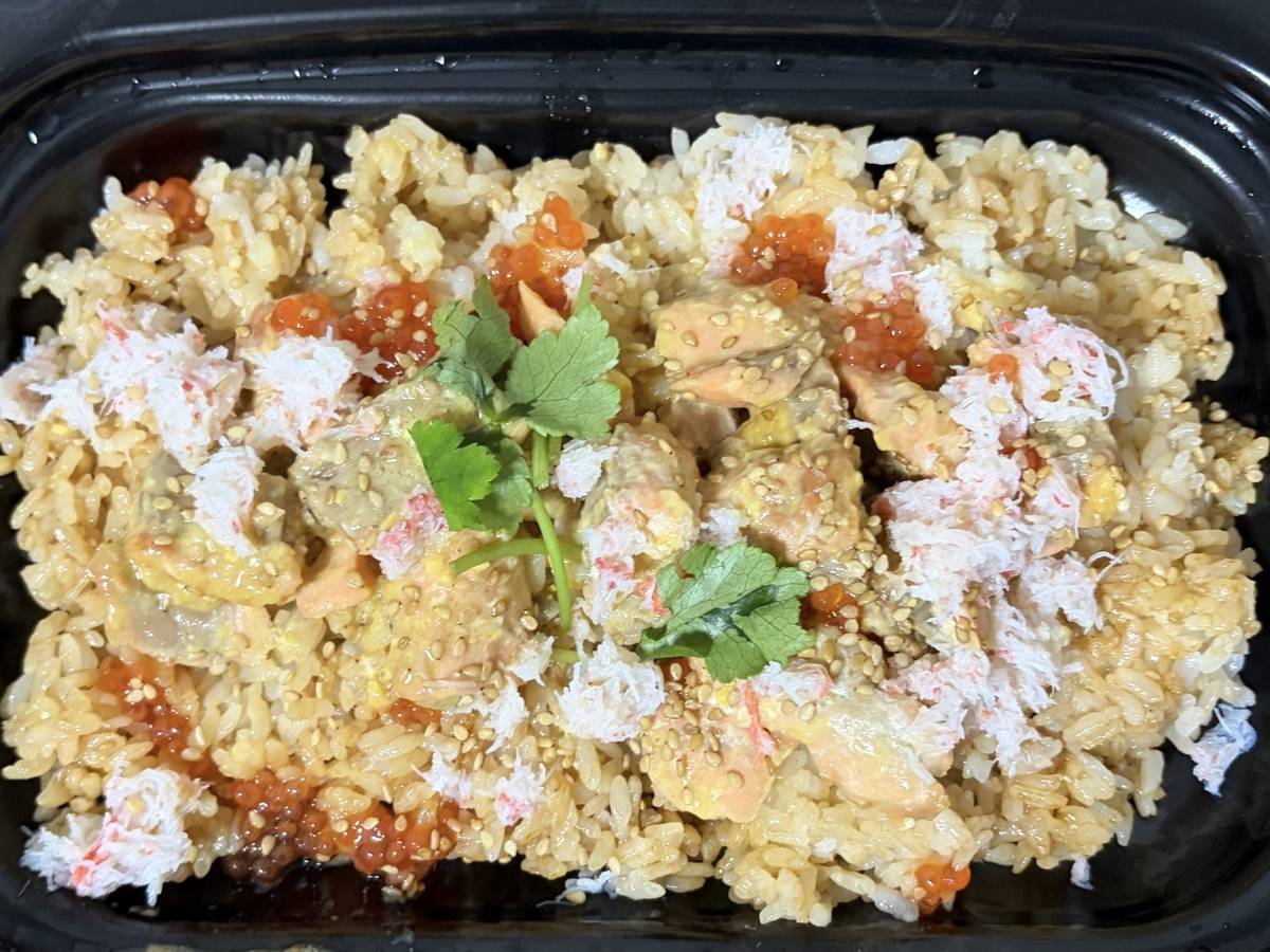 鮭・カニ・イクラの豪華弁当だよ♡