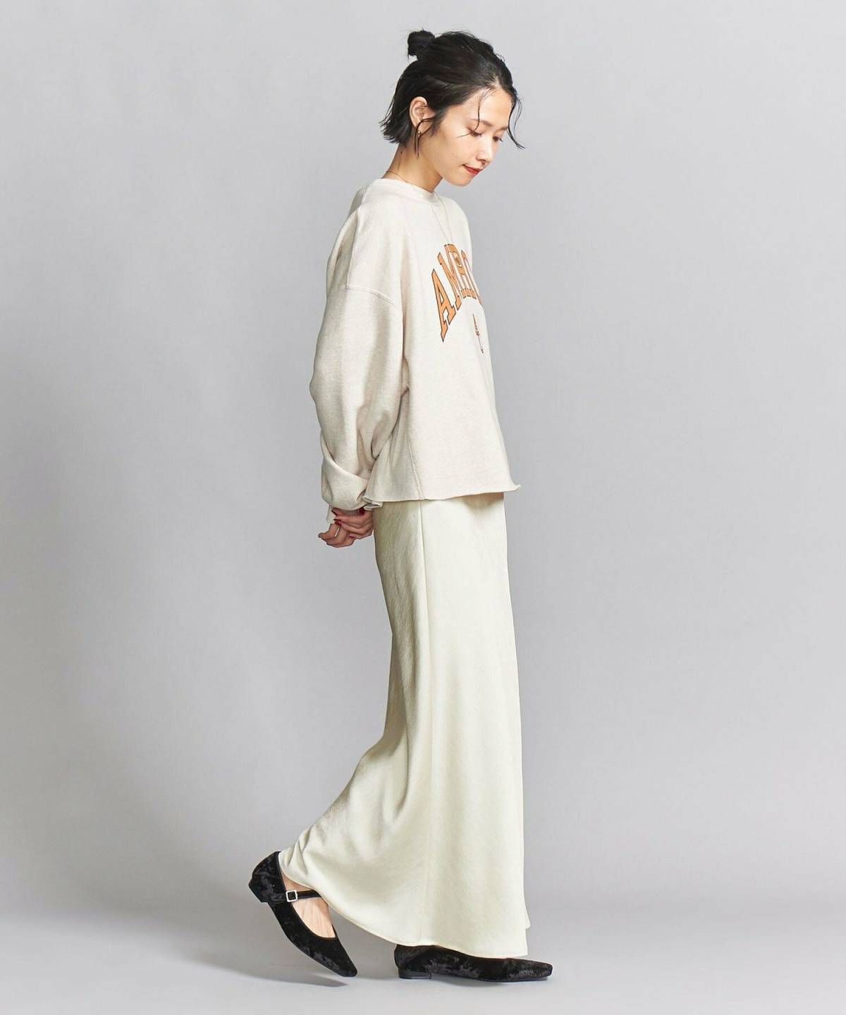 5月の大阪コーデ マーメイドスカート ロゴスウェット