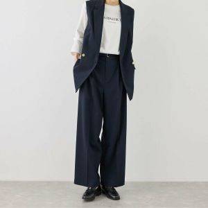 「こう着るのが今っぽい！」50代にふさわしいワイドパンツ3選【2026年3月】