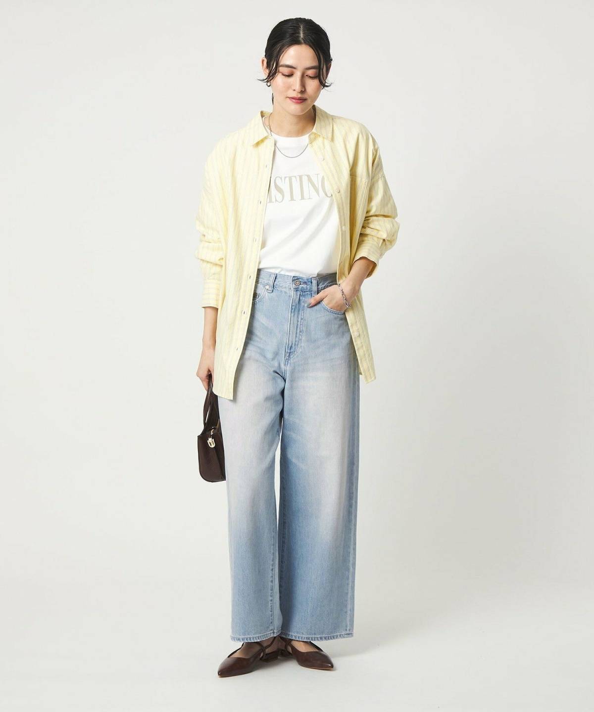 4月の沖縄コーデ カラーシャツ デニム