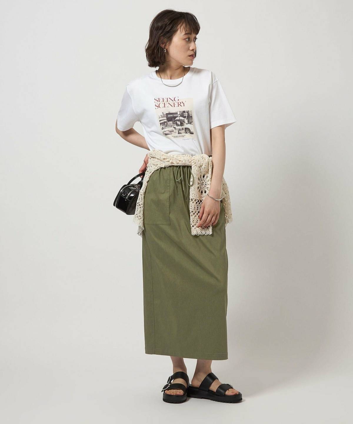 5月の沖縄コーデ プリントTシャツ スカート スポーツサンダル