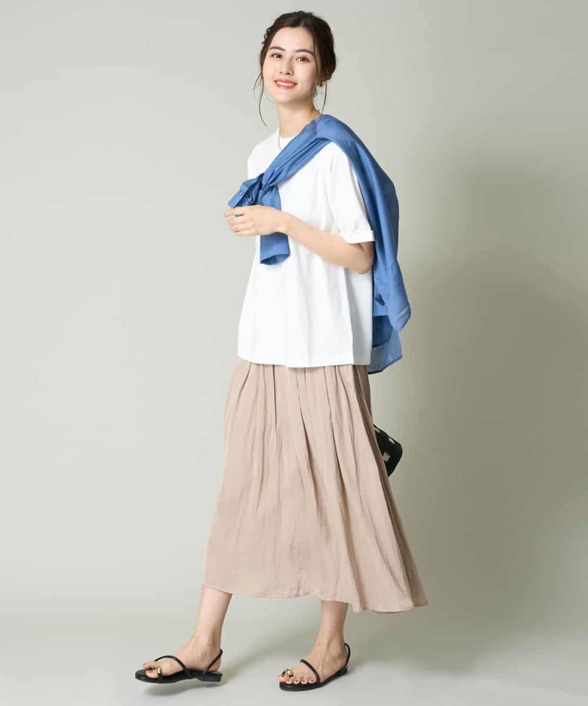 5月の沖縄コーデ フレアスカート Tシャツ サンダル