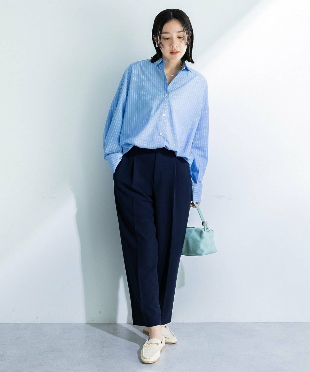 5月の京都コーデ ブルーシャツ スラックス