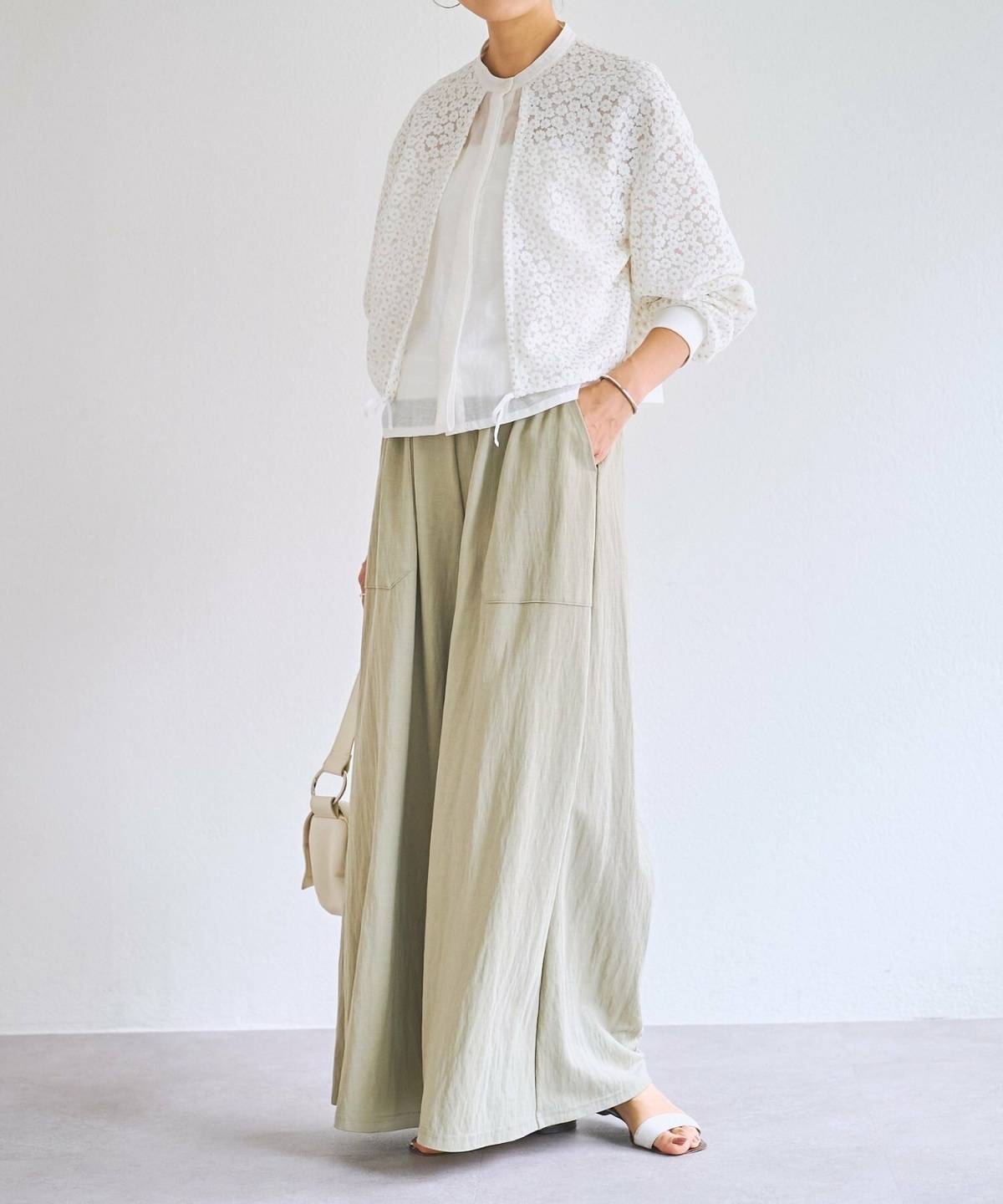 5月の京都コーデ レースブラウス ワイドパンツ