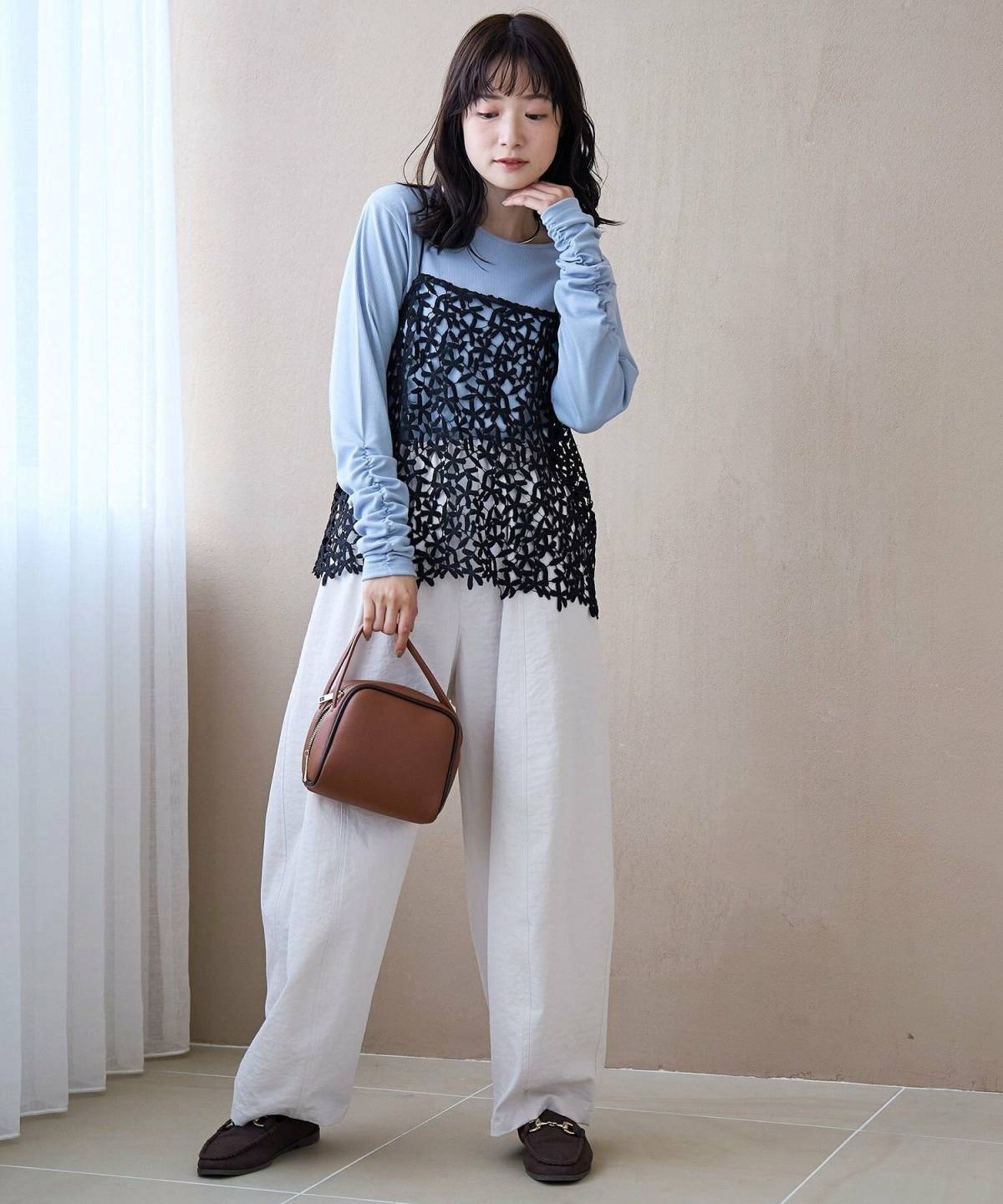 5月の京都コーデ ビスチェ カットソー 白パンツ