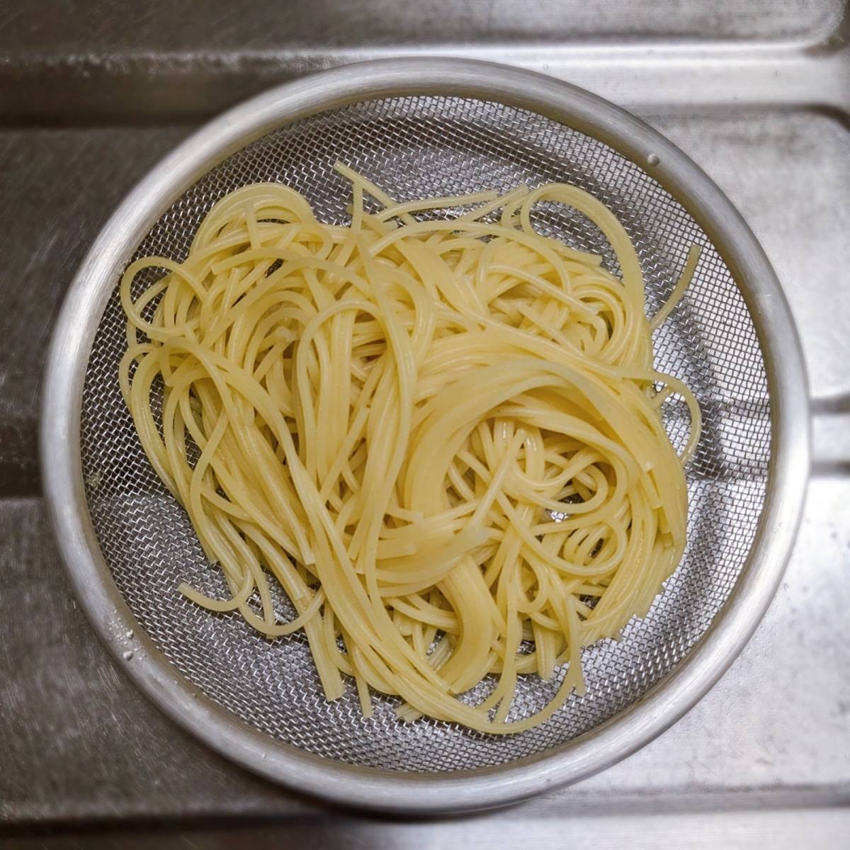 マ・マー公式の「たことバジルのスパゲティ」のレシピ